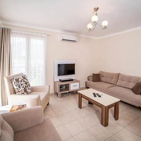 Spectacular House With Balcony Close To Inlice Beach In Appartement